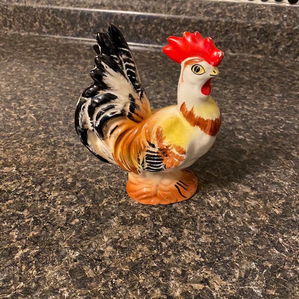 Vintage Estate Sale Rooster! 🤩